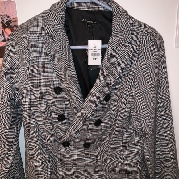 Women’s Blazer - Picture 2 of 2